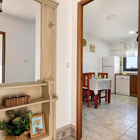 Fornell 2 Piscina Compartida Kır Evi *